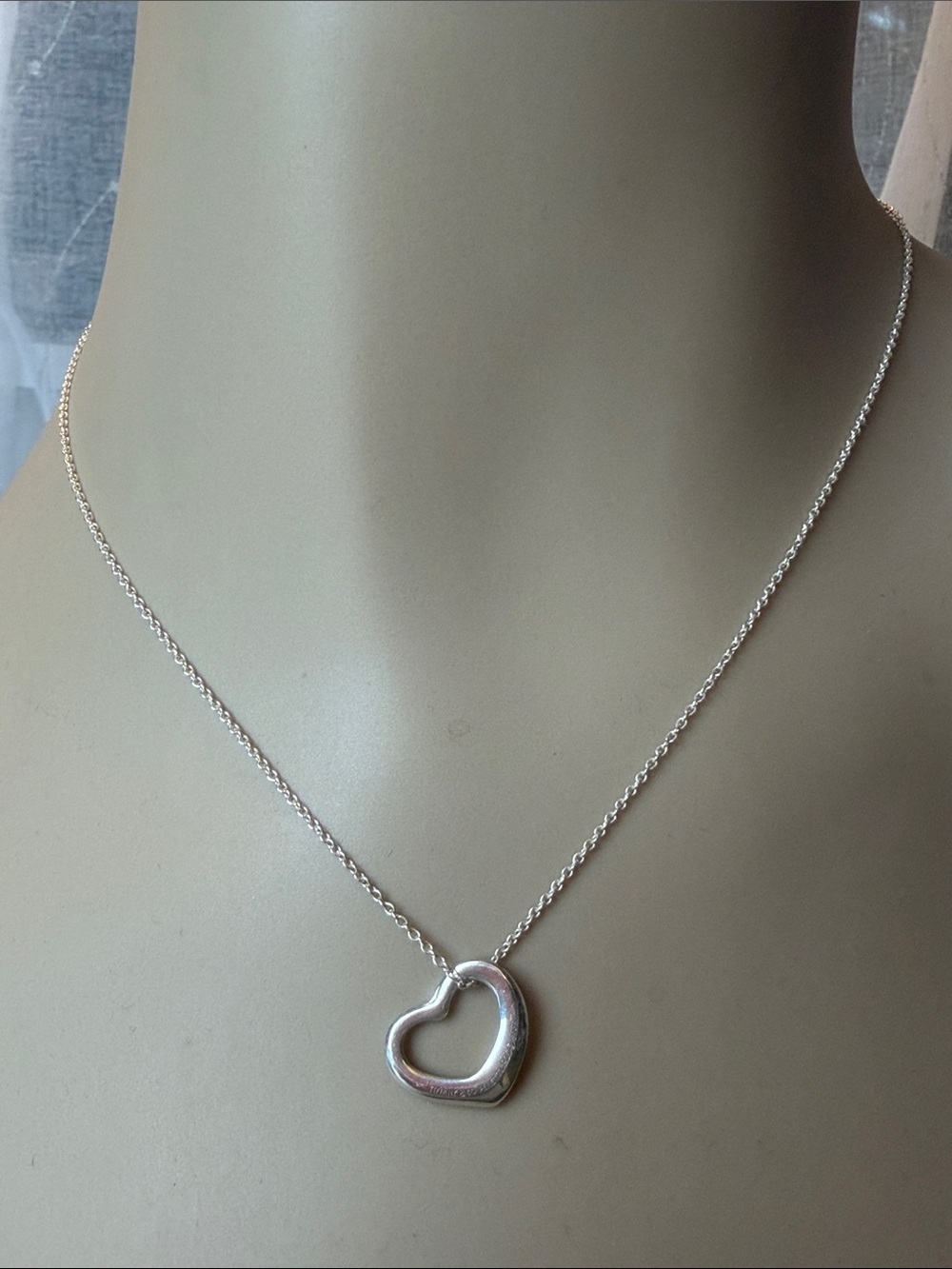 Tiffany & Co. Elsa Peretti Open Heart Pendant 925 Sterling Silver Necklace 8"